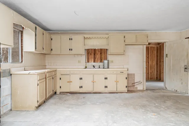 $244,950 | 2331 Craig Valley Drive, Eagle Rock, VA 24085