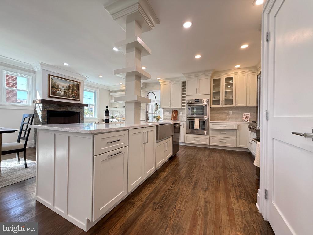 Quartz island and appliances