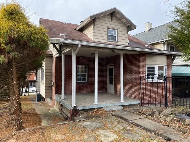 $79,900 | 836 Duss Avenue, Ambridge, PA 15003