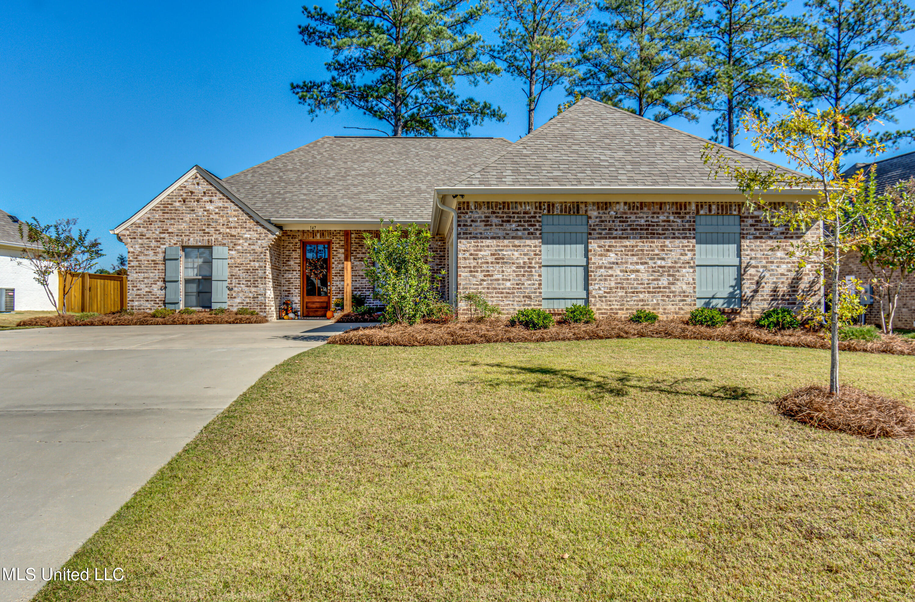 147 Hampton Ridge Madison, MS 39110 - Photo 1 of 54 1