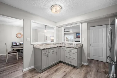 $349,900 | 1902 Meadowtree Lane, Unit 1, Kirkwood, MO 63122