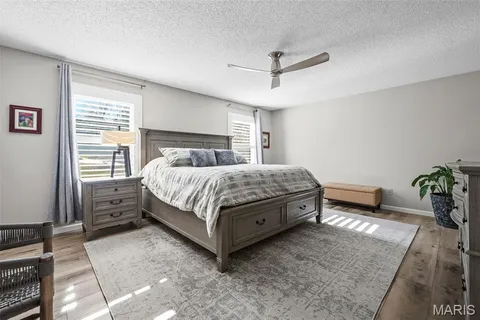 $349,900 | 1902 Meadowtree Lane, Unit 1, Kirkwood, MO 63122