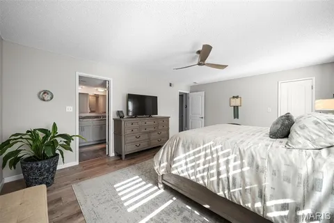 $349,900 | 1902 Meadowtree Lane, Unit 1, Kirkwood, MO 63122