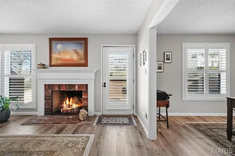 $349,900 | 1902 Meadowtree Lane, Unit 1, Kirkwood, MO 63122