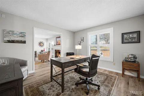 $349,900 | 1902 Meadowtree Lane, Unit 1, Kirkwood, MO 63122