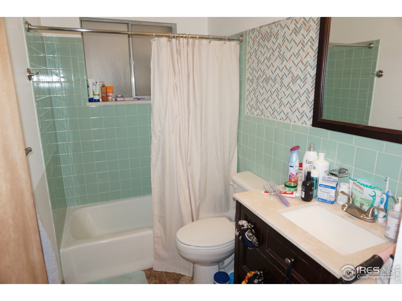 424 East Drake Road Fort Collins, CO 80525 - Photo 23 of 36 Full Bath on the Main Floor