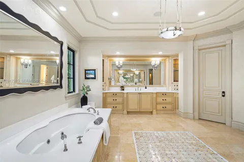 $9,999,999 | 4845 Southwest 78th Street, Miami, FL 33143