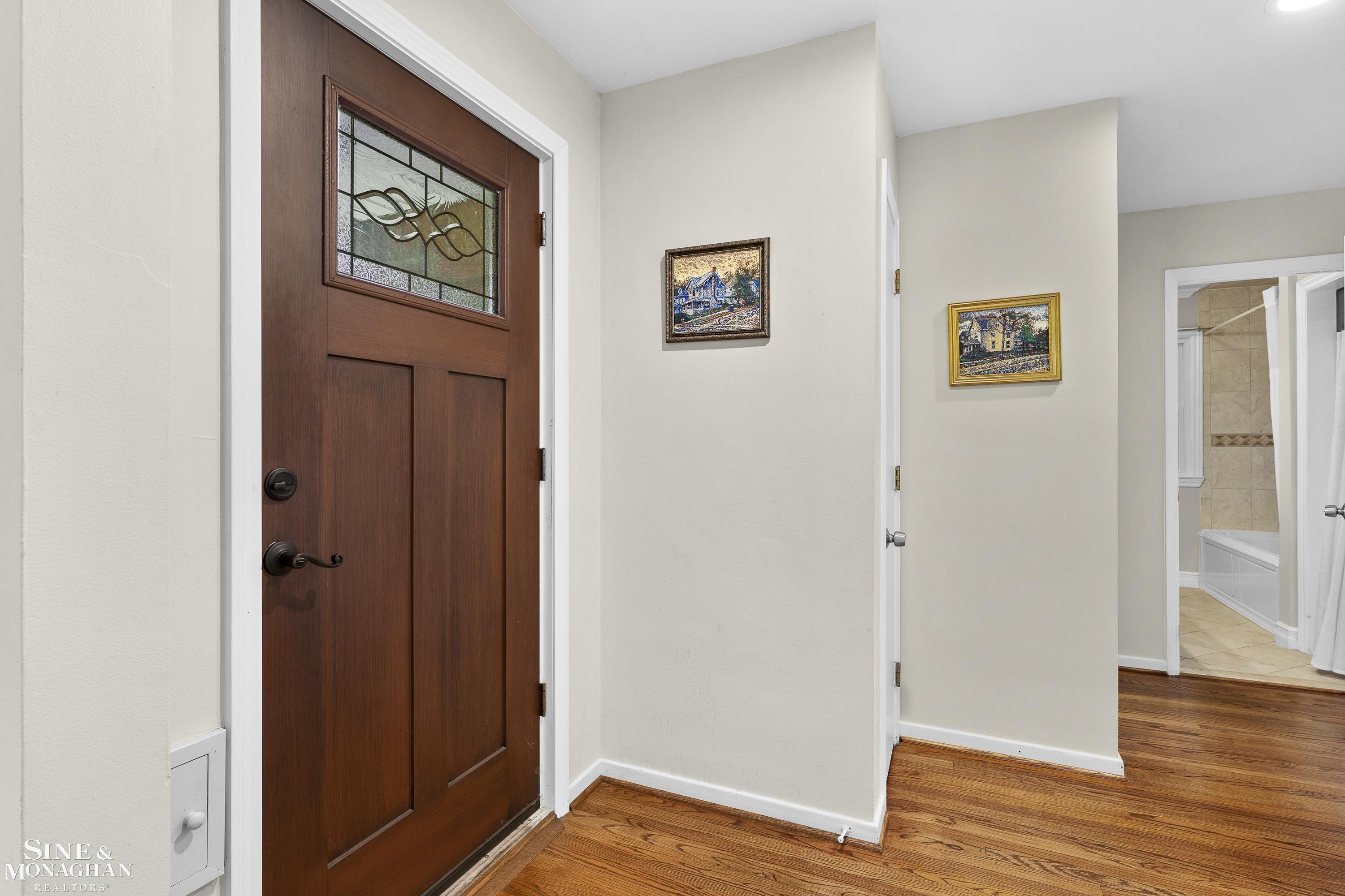 463 Lexington Road Grosse Pointe Farms, MI 48236 - Photo 3 of 38