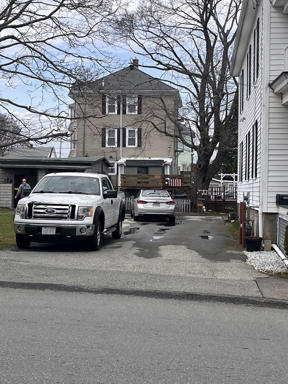 332 Albert Street Fall River, MA 02721 - Photo 5 of 42