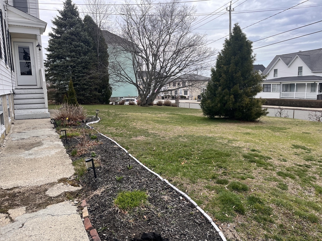 332 Albert Street Fall River, MA 02721 - Photo 6 of 42