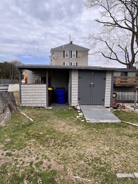 332 Albert Street Fall River, MA 02721 - Photo 8 of 42