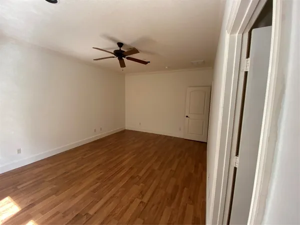 $2,350 | 6353 Richmond Avenue, Unit 124, Houston, TX 77057