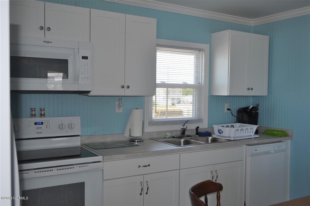 290 Topsail Road North Topsail Beach, NC 28460 - Photo 12 of 19 Sea Esta Kitchen