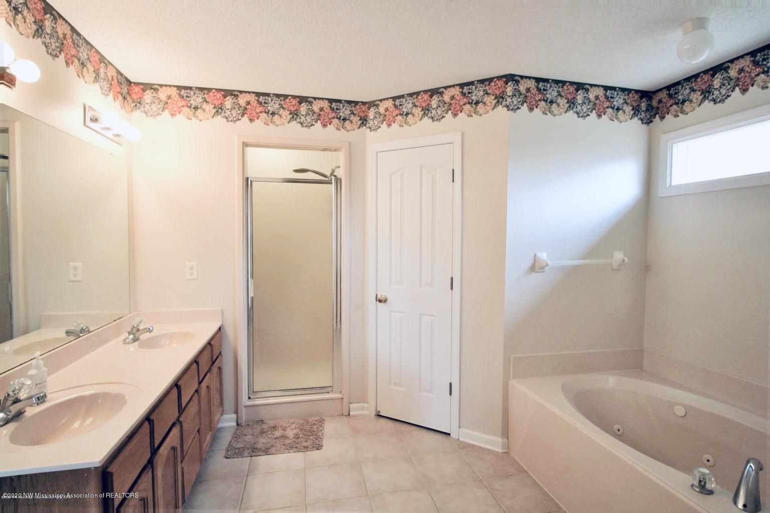 7679 Alexanders Ridge Cove Olive Branch, MS 38654 - Photo 12 of 24 IMG_1678