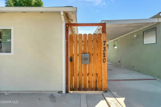 $1,095,000 | 7322 Lindley Avenue, Reseda, CA 91335