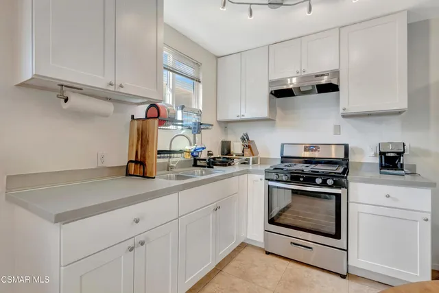 $1,095,000 | 7322 Lindley Avenue, Reseda, CA 91335