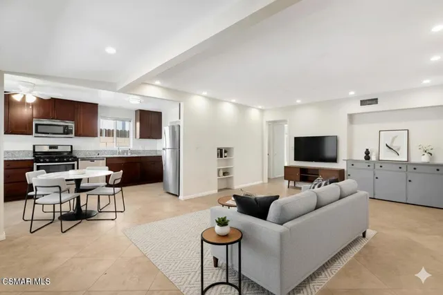 $1,095,000 | 7322 Lindley Avenue, Reseda, CA 91335