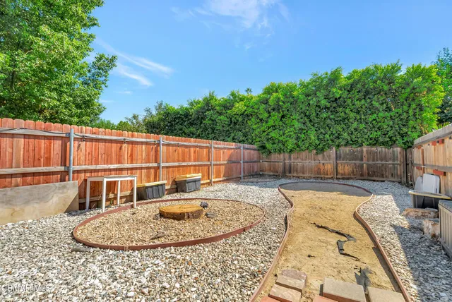 $1,095,000 | 7322 Lindley Avenue, Reseda, CA 91335