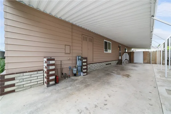 a view of a garage