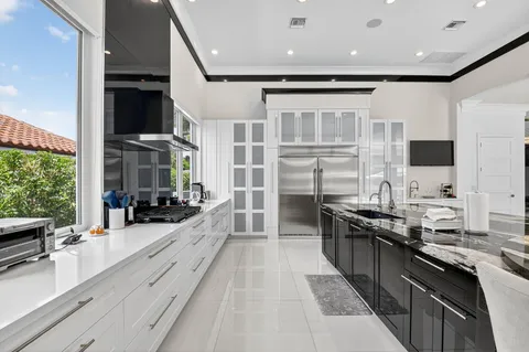 $2,475,000 | 11938 North Lake Drive, Boynton Beach, FL 33436