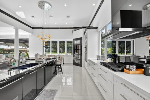 $2,475,000 | 11938 North Lake Drive, Boynton Beach, FL 33436