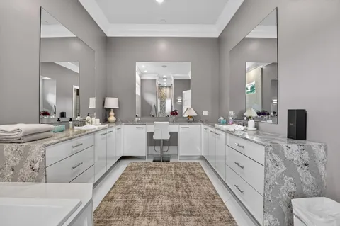 $2,475,000 | 11938 North Lake Drive, Boynton Beach, FL 33436