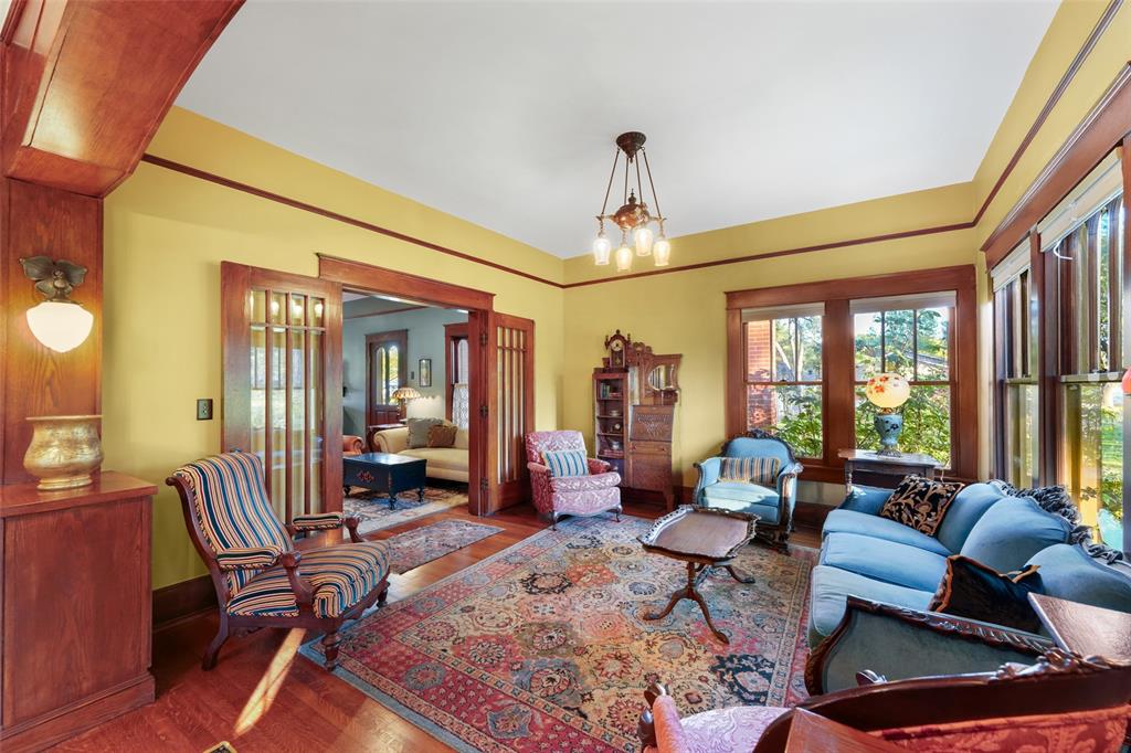 406 Griffith Avenue Terrell, TX 75160 - Photo 23 of 40 a living room with furniture and a large window