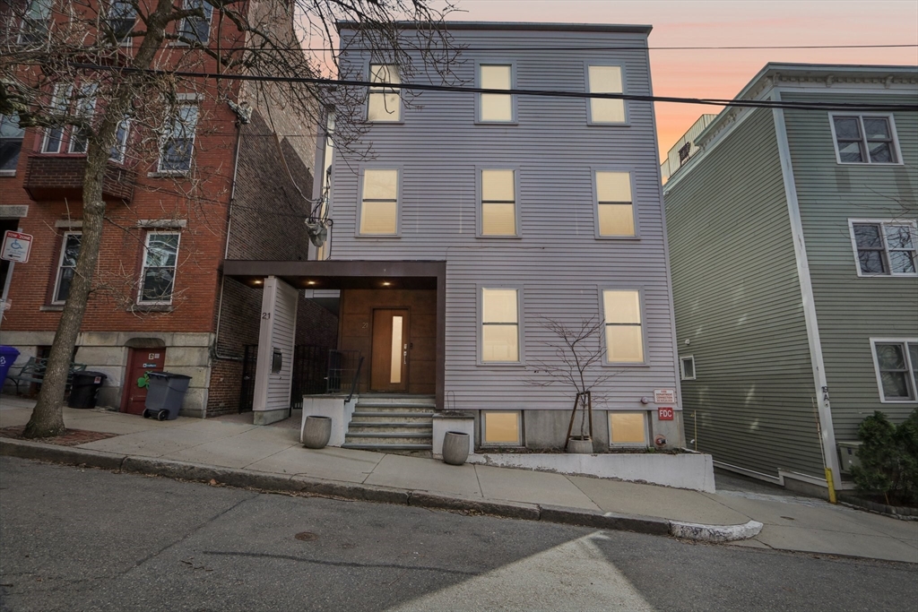 21 Oak Street, Unit 1 Boston, MA 02129 - Photo 25 of 28