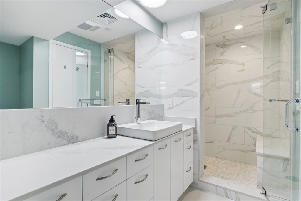 21 Oak Street, Unit 1 Boston, MA 02129 - Photo 7 of 28