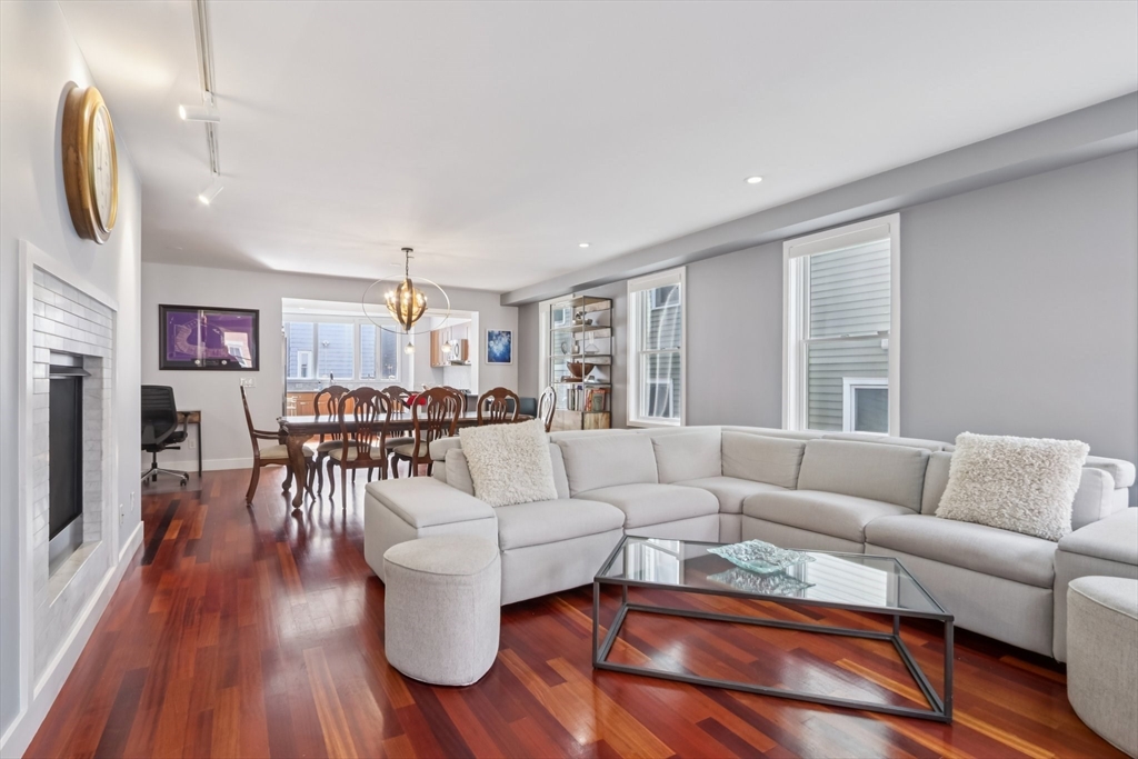 21 Oak Street, Unit 1 Boston, MA 02129 - Photo 8 of 28