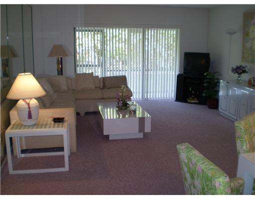21675 Cypress Road, Unit 15C Boca Raton, FL 33433 - Photo 5 of 10 Additional Photo