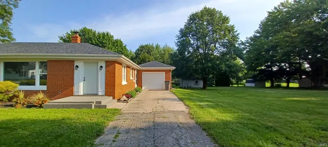 $299,900 | 327 East Main Street, Millersburg, IN 46543