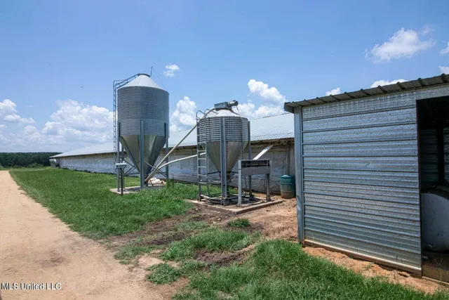 $250,000 | 136 Arena Road, Prentiss, MS 39474