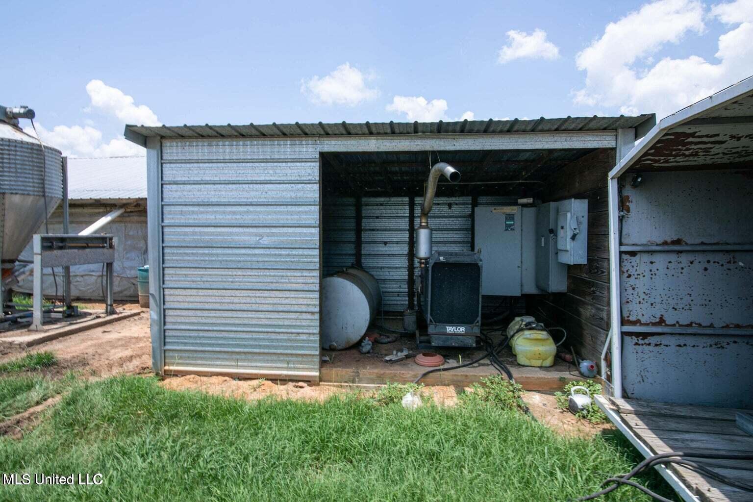 136 Arena Road Prentiss, MS 39474 - Photo 4 of 8 20230629220923294695000000-o