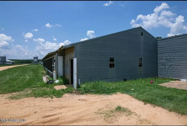 $250,000 | 136 Arena Road, Prentiss, MS 39474