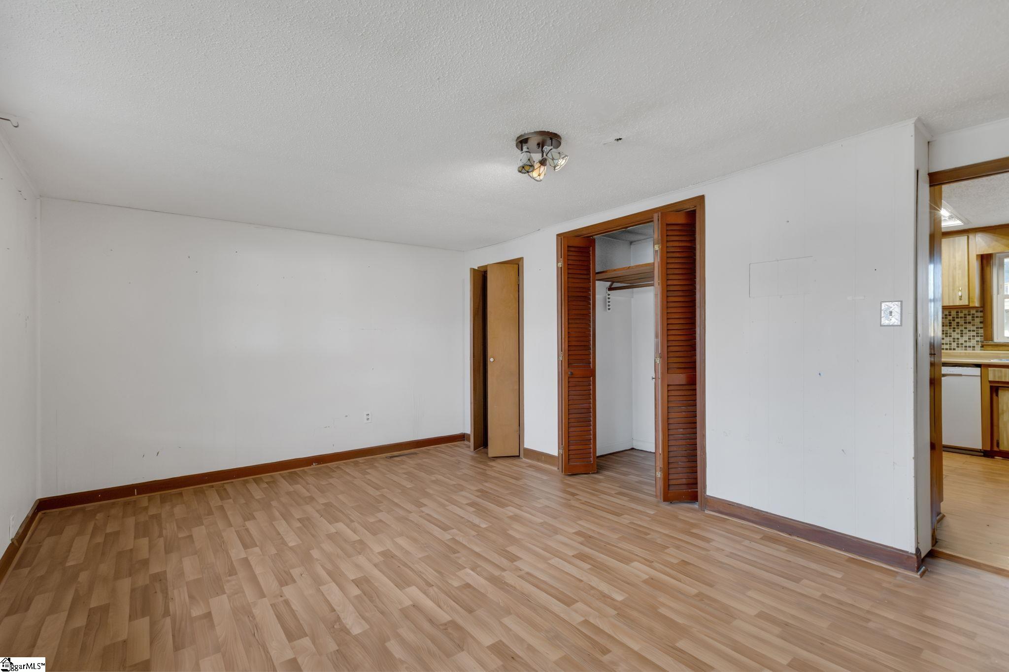 160 J Street Greer, SC 29651 - Photo 13 of 18