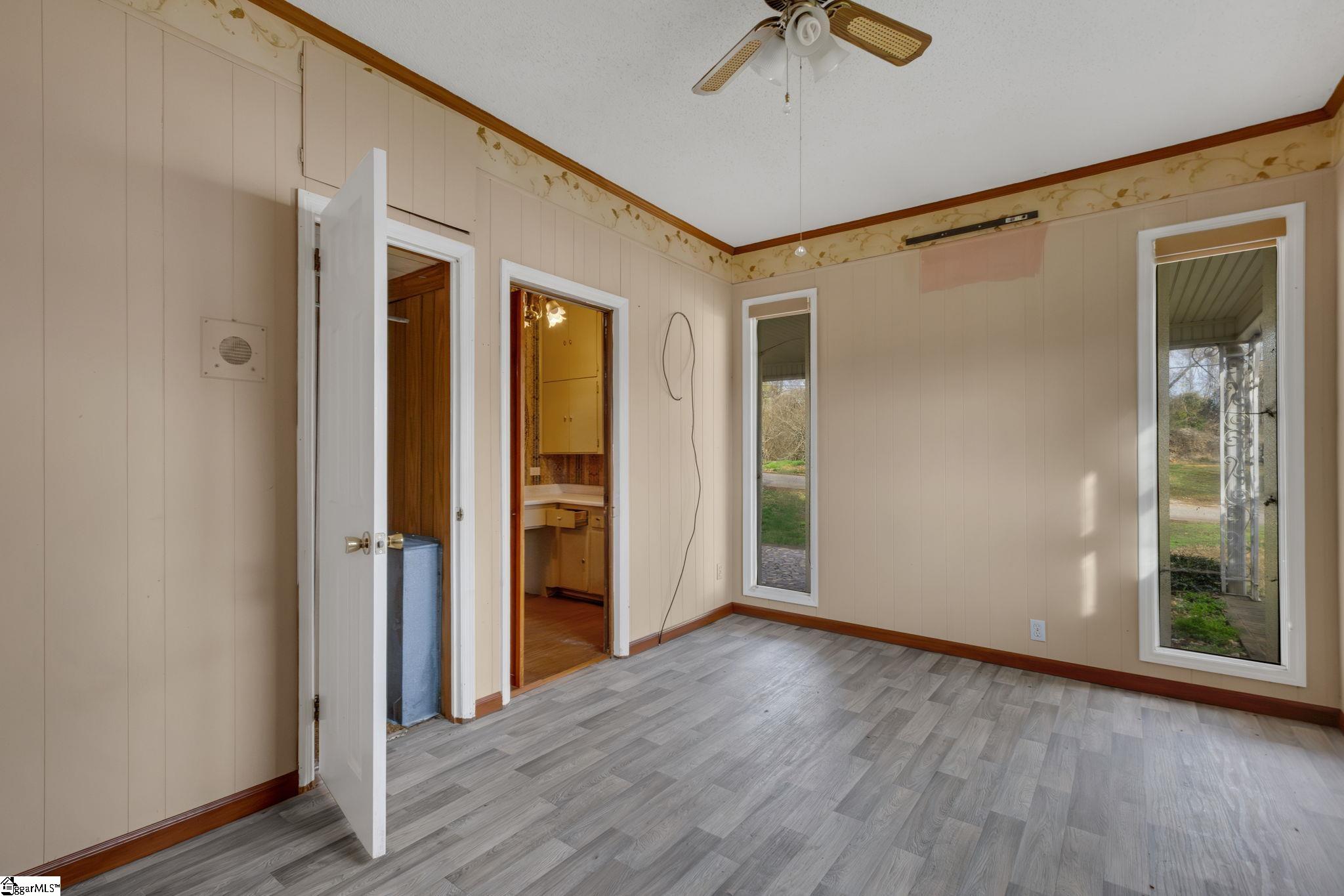 160 J Street Greer, SC 29651 - Photo 17 of 18