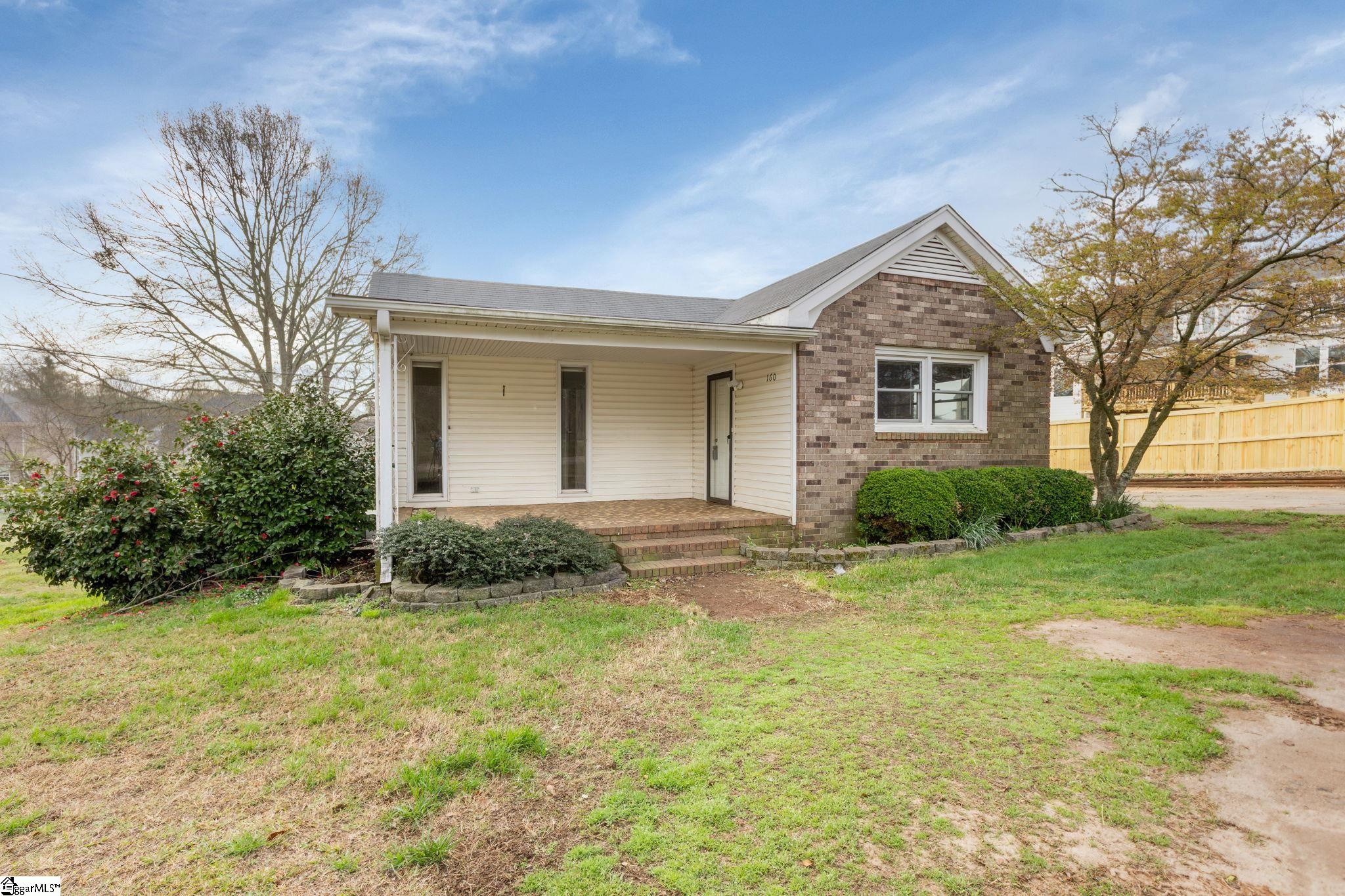 160 J Street Greer, SC 29651 - Photo 3 of 18