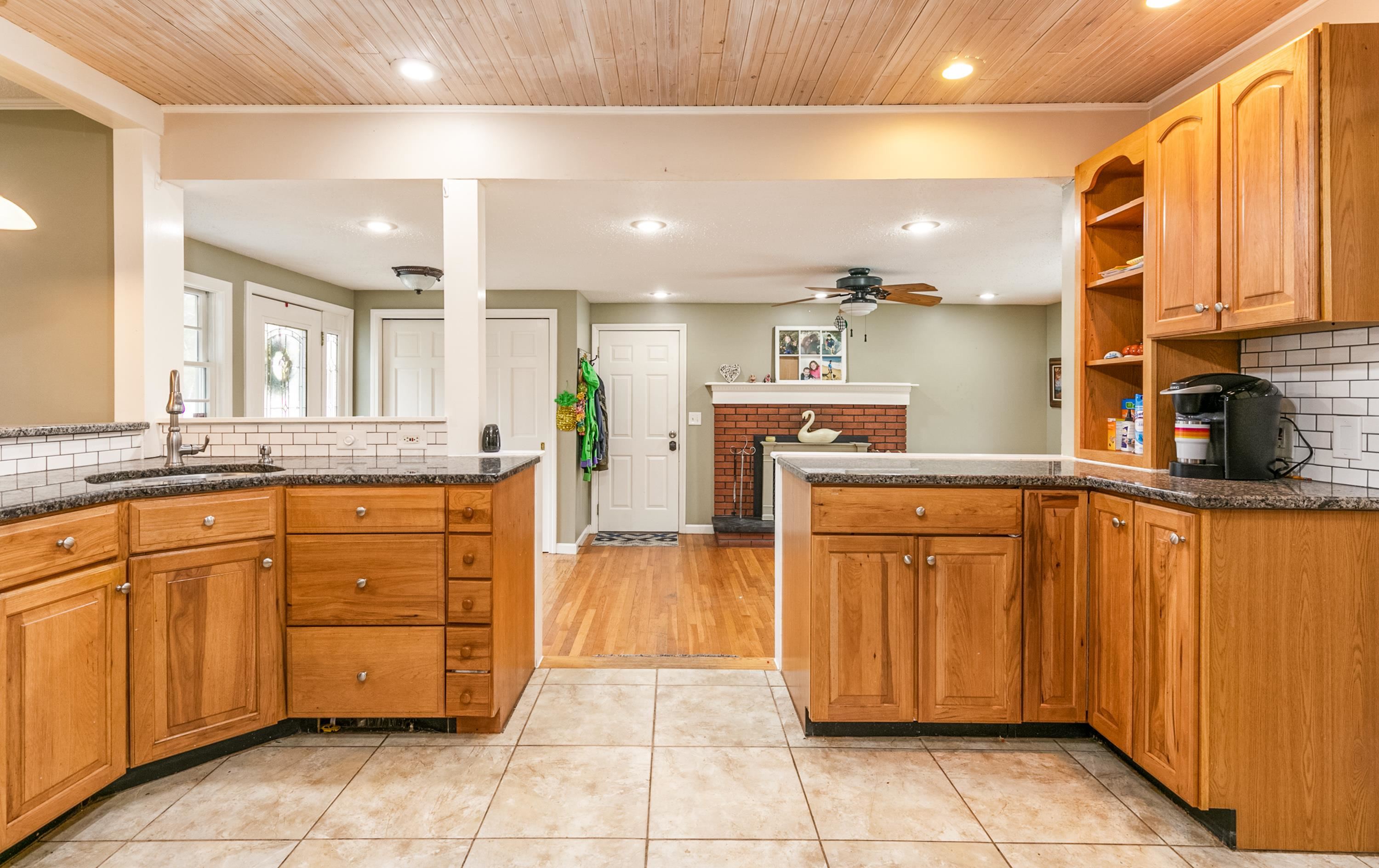 12 Cabot Road Merrimack, NH 03054 - Photo 11 of 32