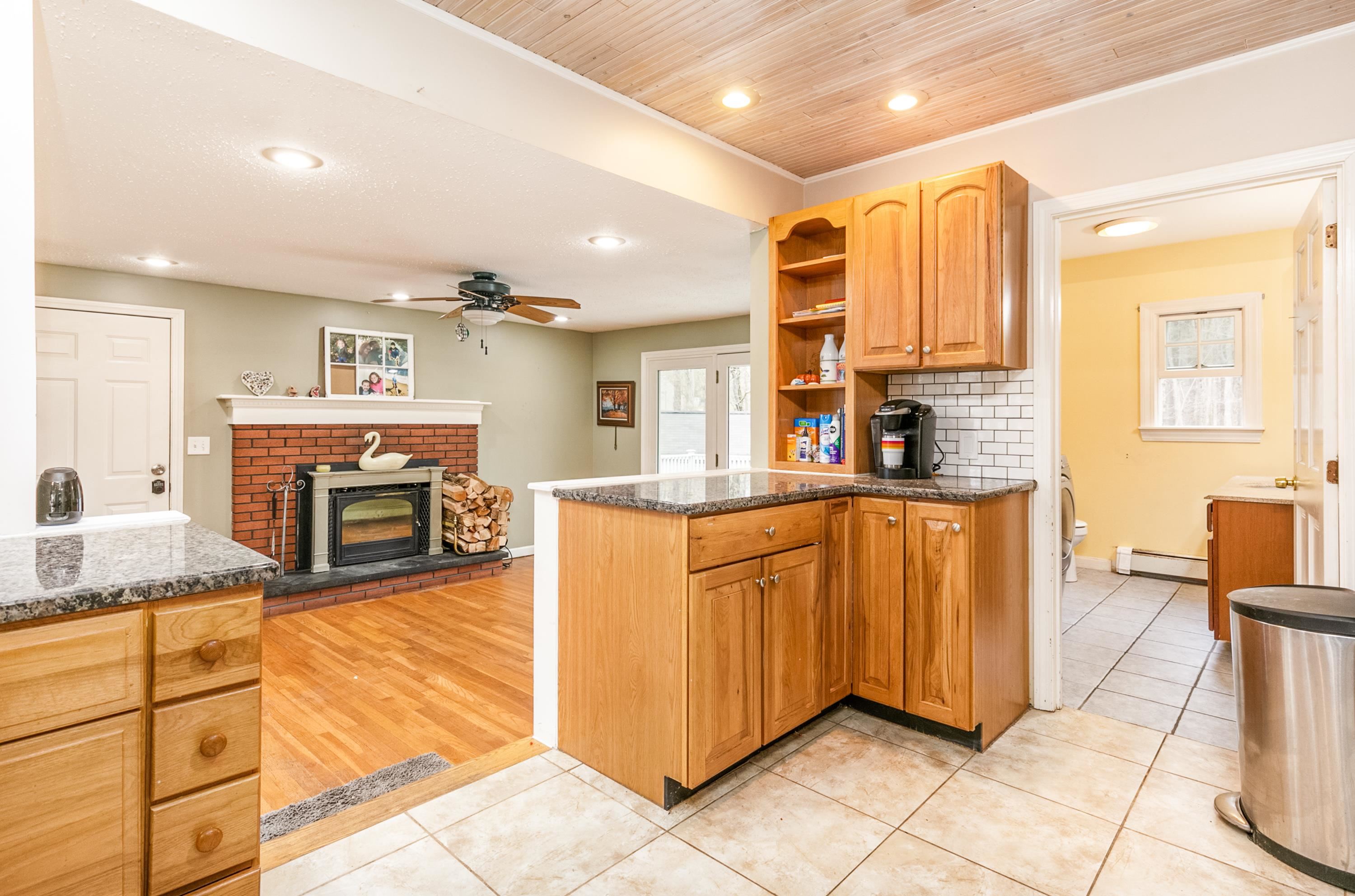 12 Cabot Road Merrimack, NH 03054 - Photo 12 of 32