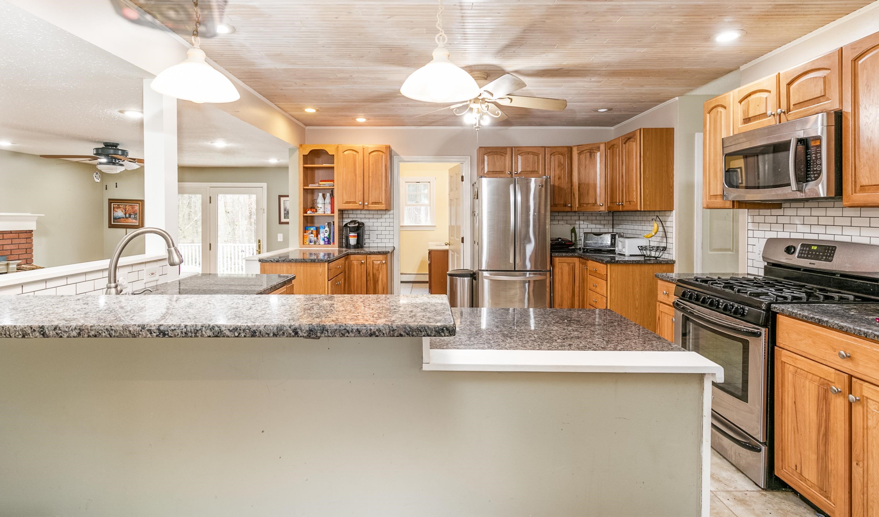 12 Cabot Road Merrimack, NH 03054 - Photo 15 of 32