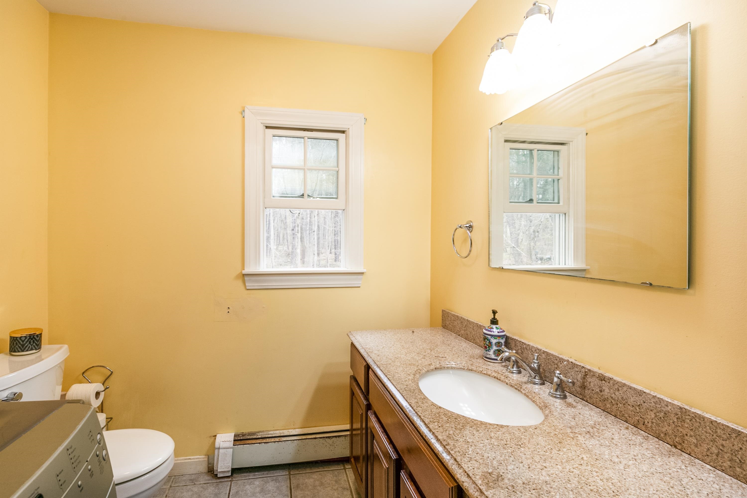 12 Cabot Road Merrimack, NH 03054 - Photo 17 of 32