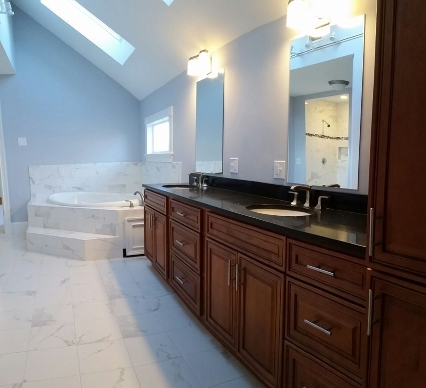 219 Gardiner Road Quincy, MA 02169 - Photo 5 of 9 Gallery Image 5