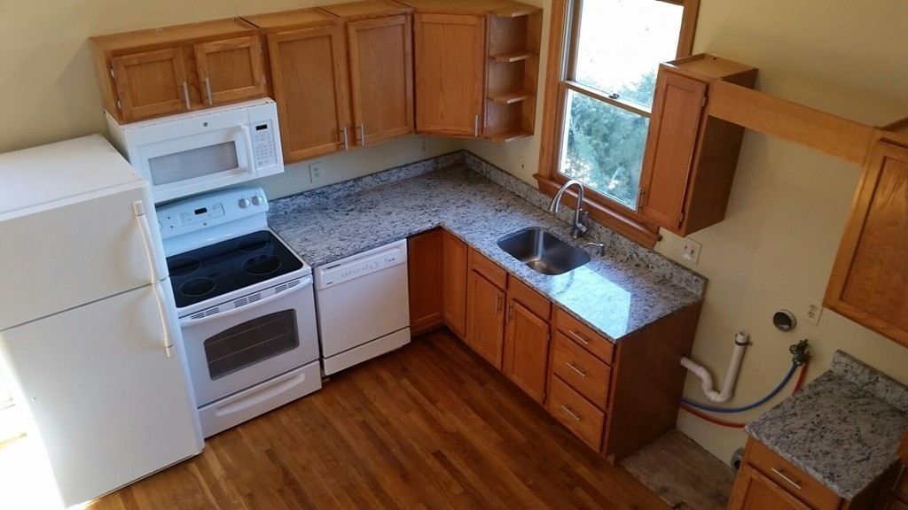 219 Gardiner Road Quincy, MA 02169 - Photo 7 of 9 Gallery Image 7