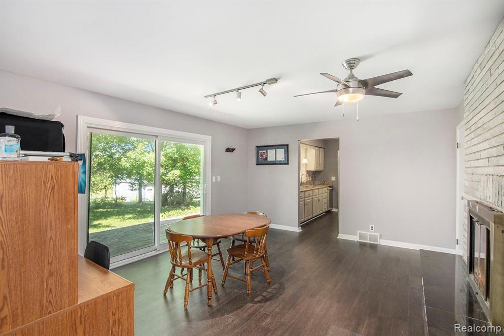 1910 Hadley Road Lapeer, MI 48446 - Photo 8 of 44