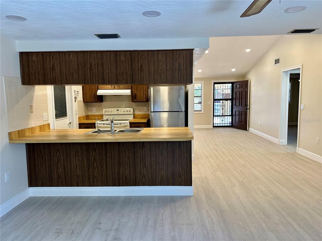 4420 Sawgrass Boulevard New Port Richey, FL 34653 - Photo 11 of 25