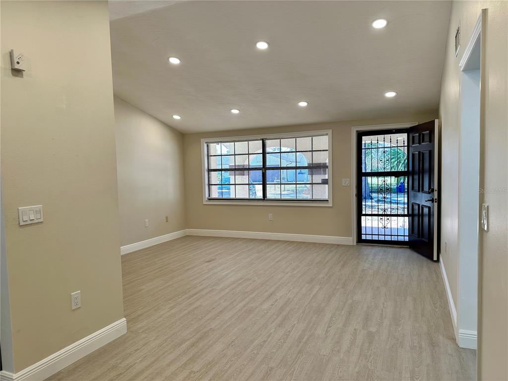 4420 Sawgrass Boulevard New Port Richey, FL 34653 - Photo 5 of 25