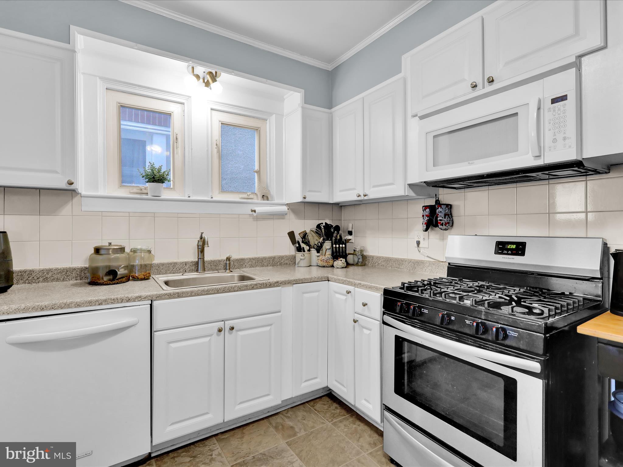 119 Reading Avenue Shillington, PA 19607 - Photo 8 of 31 Kitchen