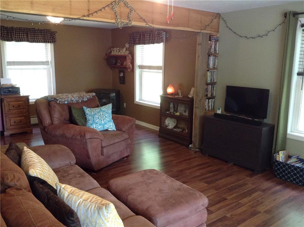 3 Fairoaks Drive Springvale, ME 04083 - Photo 5 of 25 Living Room