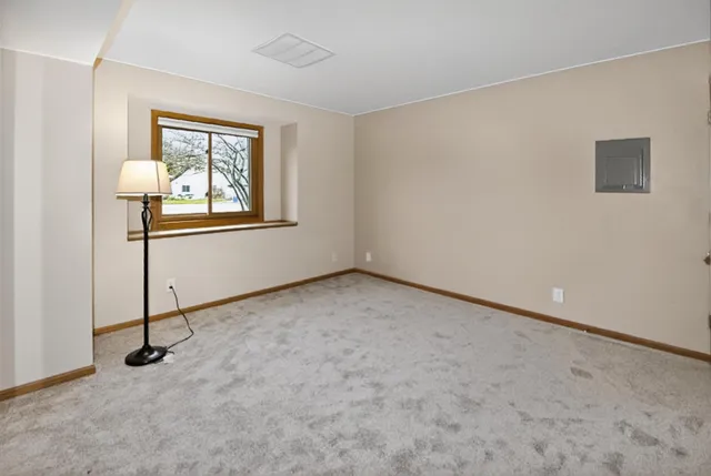 $264,900 | 2116 Woodburn Road, Unit B, Waukesha, WI 53188